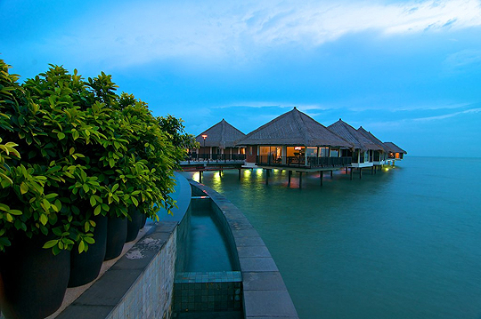 Seaside Cabanas Hotel