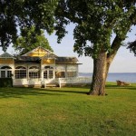 Stay in the middle of history